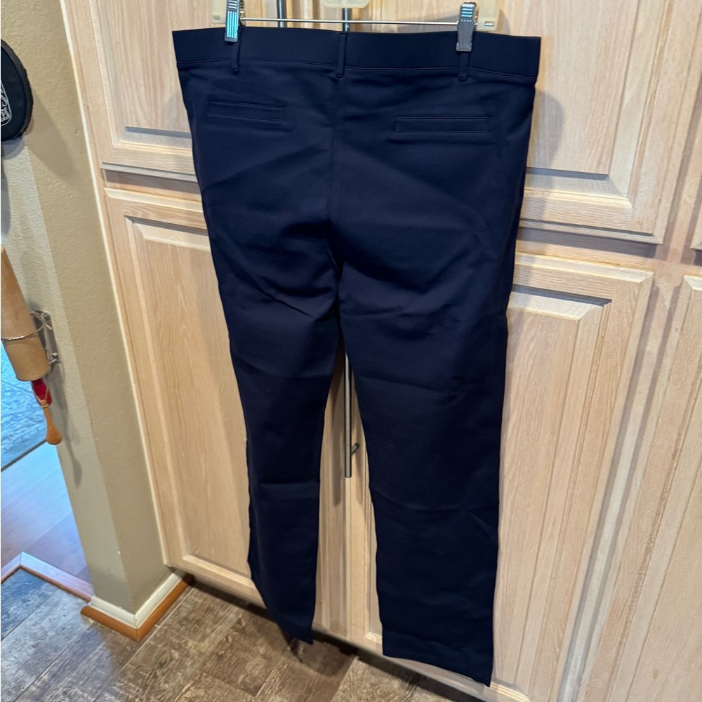 Bertrand yoga dress pants XXL, 2 pair black and 2 pair navy